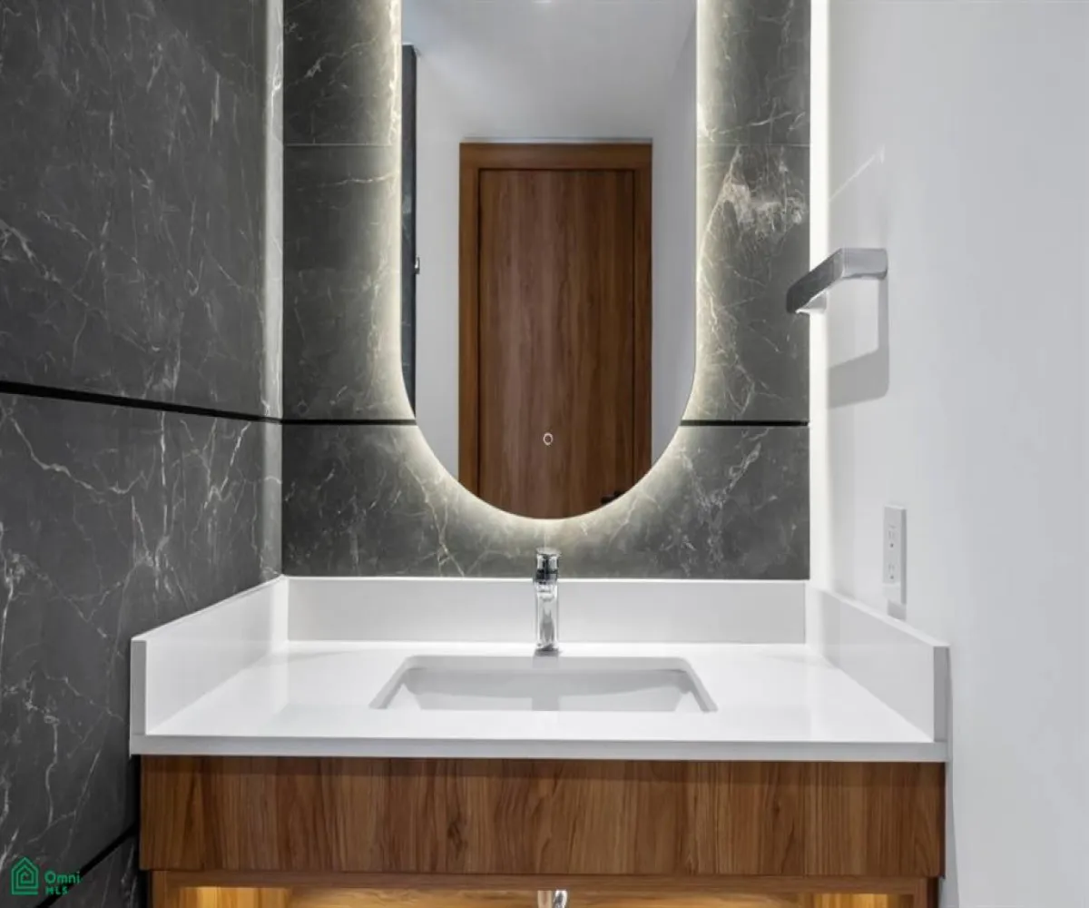 Departamento En Venta,Emiliano Zapata,Lazaro Cardenas 388 Unit 302, Puerto Vallarta, Jalisco 48380, 2 Habitaciones,2 Baños,Lazaro Cardenas,3,MX251045877