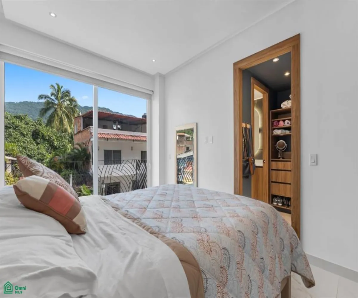 Departamento En Venta,Emiliano Zapata,Lazaro Cardenas 388 Unit 302, Puerto Vallarta, Jalisco 48380, 2 Habitaciones,2 Baños,Lazaro Cardenas,3,MX251045877