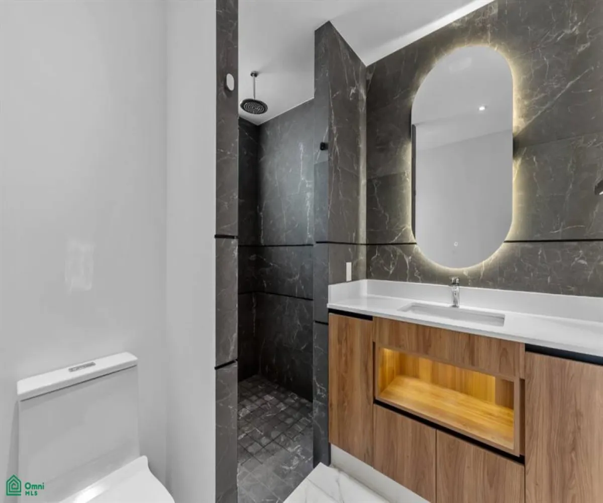 Departamento En Venta,Emiliano Zapata,Lazaro Cardenas 388 Unit 302, Puerto Vallarta, Jalisco 48380, 2 Habitaciones,2 Baños,Lazaro Cardenas,3,MX251045877