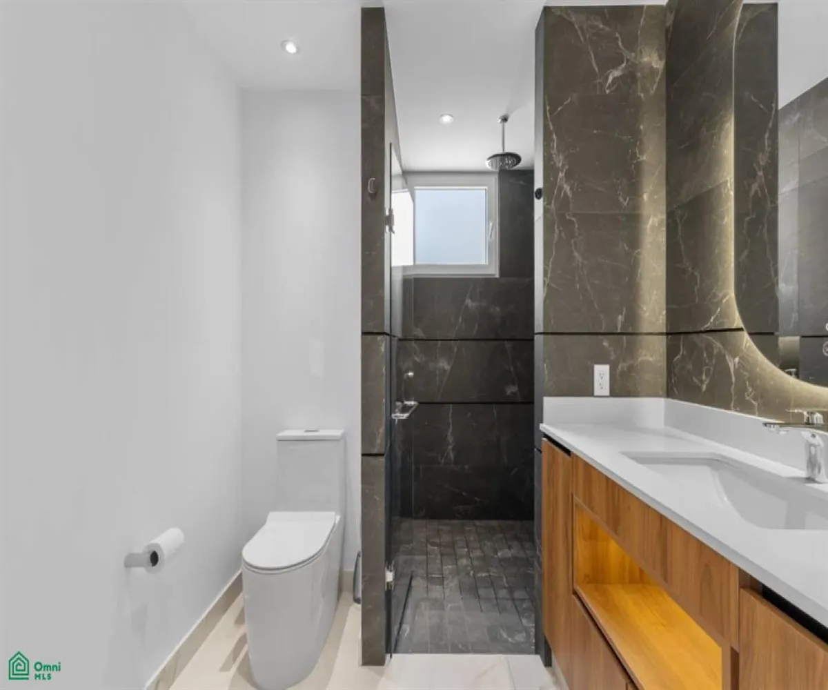 Departamento En Venta,Emiliano Zapata,Lazaro Cardenas 388 Unit 302, Puerto Vallarta, Jalisco 48380, 2 Habitaciones,2 Baños,Lazaro Cardenas,3,MX251045877