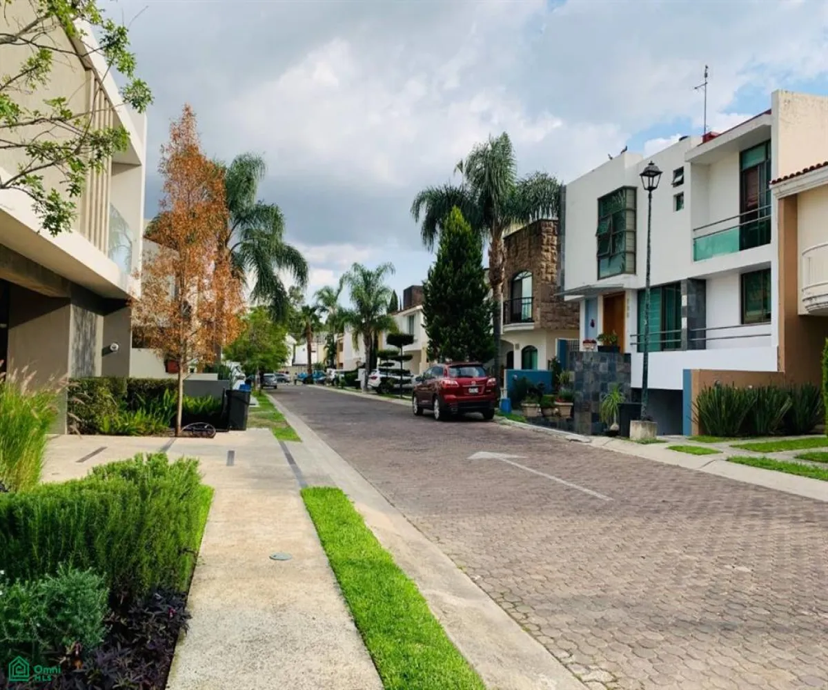 Casa En Renta,Jardín Real,Jardín De La Diligencia 237, Zapopan, Jalisco 45136, 3 Habitaciones,3 Baños,Jardín De La Diligencia,2,MX251046704