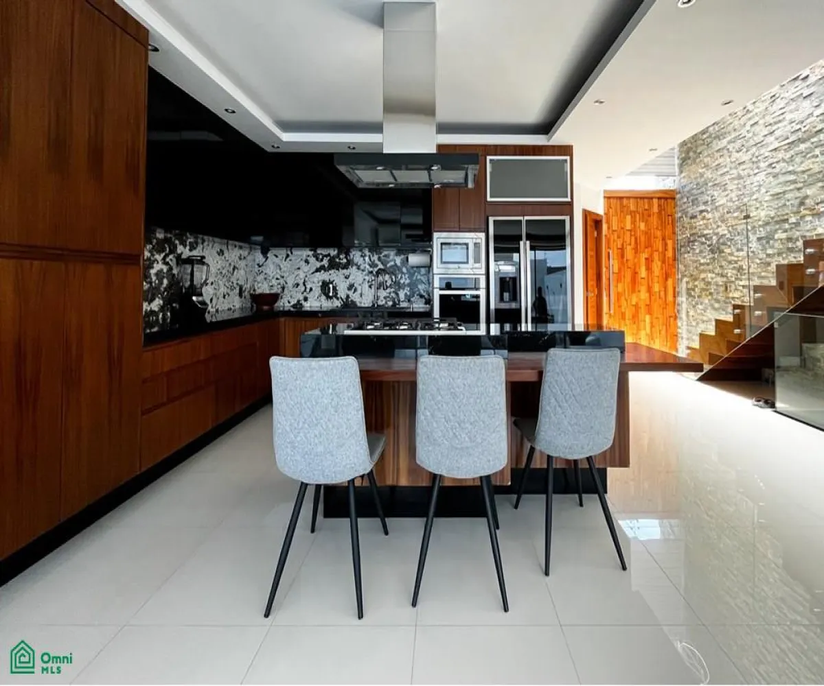 Casa En Renta,Fraccionamiento Valle Imperial,Circuito Imperio Maya Poniente 186 coto 19 19, Zapopan, Jalisco 45134, 3 Habitaciones,2 Baños,Circuito Imperio Maya Poniente 186 coto 19,3,MX251046819