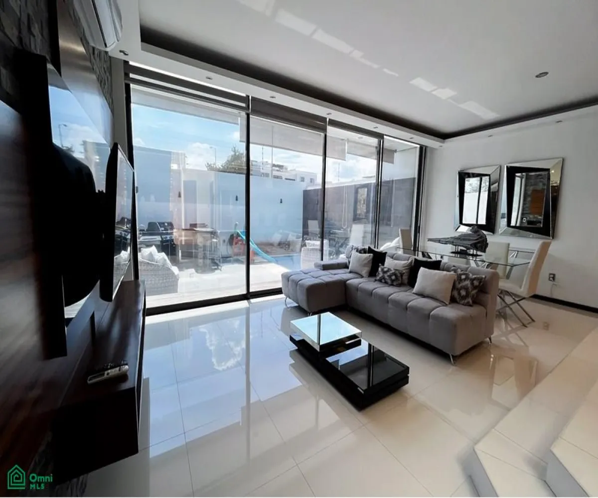 Casa En Renta,Fraccionamiento Valle Imperial,Circuito Imperio Maya Poniente 186 coto 19 19, Zapopan, Jalisco 45134, 3 Habitaciones,2 Baños,Circuito Imperio Maya Poniente 186 coto 19,3,MX251046819