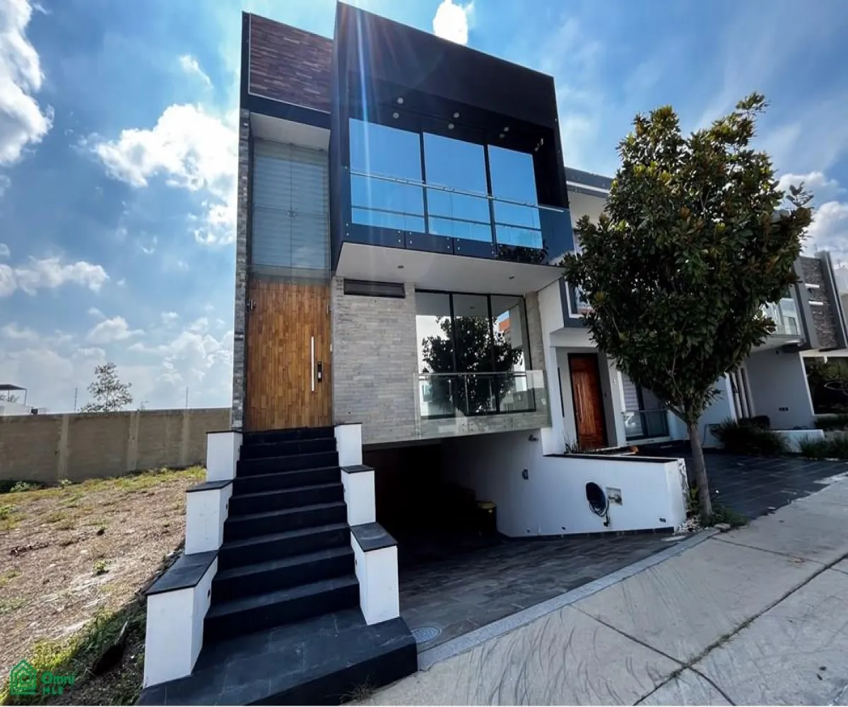 Casa En Renta,Fraccionamiento Valle Imperial,Circuito Imperio Maya Poniente 186 coto 19 19, Zapopan, Jalisco 45134, 3 Habitaciones,2 Baños,Circuito Imperio Maya Poniente 186 coto 19,3,MX251046819