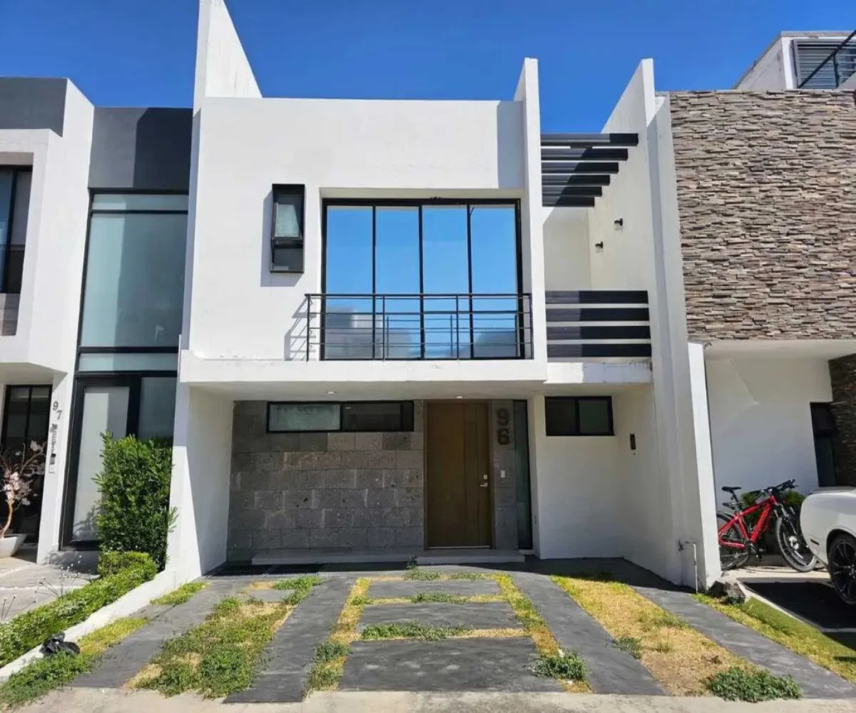 Casa En Venta,Los Gavilanes,Avenida Punto Sur S/N 96, Tlajomulco de Zúñiga, Jalisco 45645, 3 Habitaciones,3 Baños,Avenida Punto Sur,1,pVazevQ