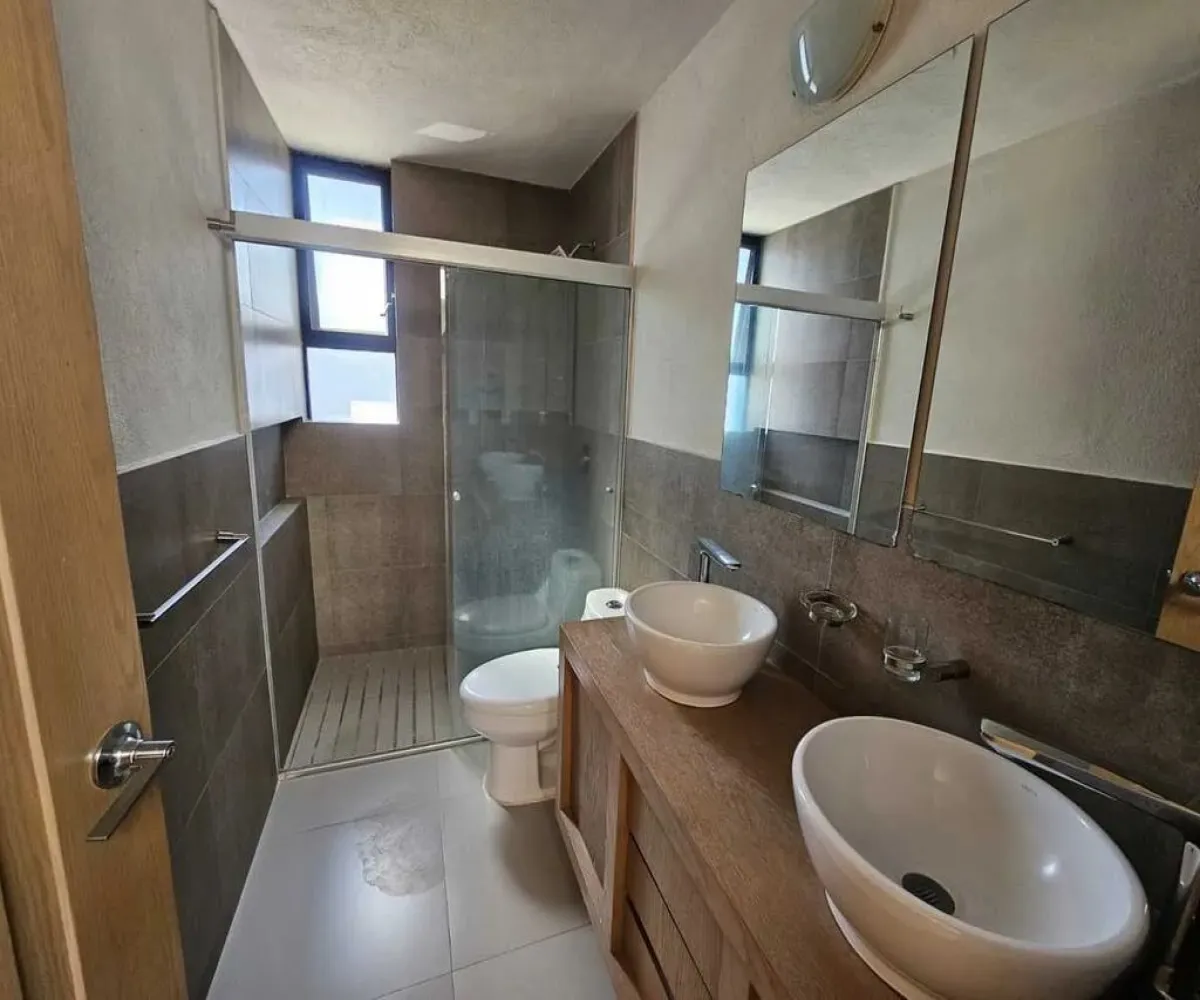 Casa En Venta,Los Gavilanes,Avenida Punto Sur S/N 96, Tlajomulco de Zúñiga, Jalisco 45645, 3 Habitaciones,3 Baños,Avenida Punto Sur,1,pVazevQ