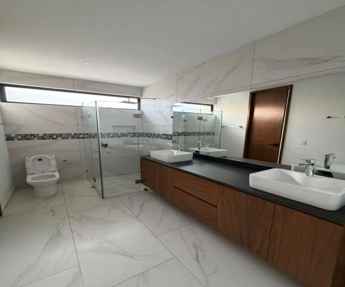 Casa En Venta,Bosques Vallarta,Cto. de Bosque 493, Zapopan, Jalisco 45134, 1 Cuarto,1 Baño,Cto. de Bosque,1,pl7JO5Y