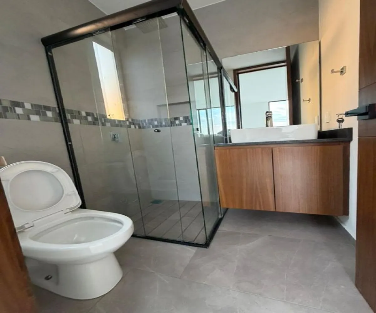 Casa En Venta,Bosques Vallarta,Cto. de Bosque 493, Zapopan, Jalisco 45134, 1 Cuarto,1 Baño,Cto. de Bosque,1,pl7JO5Y