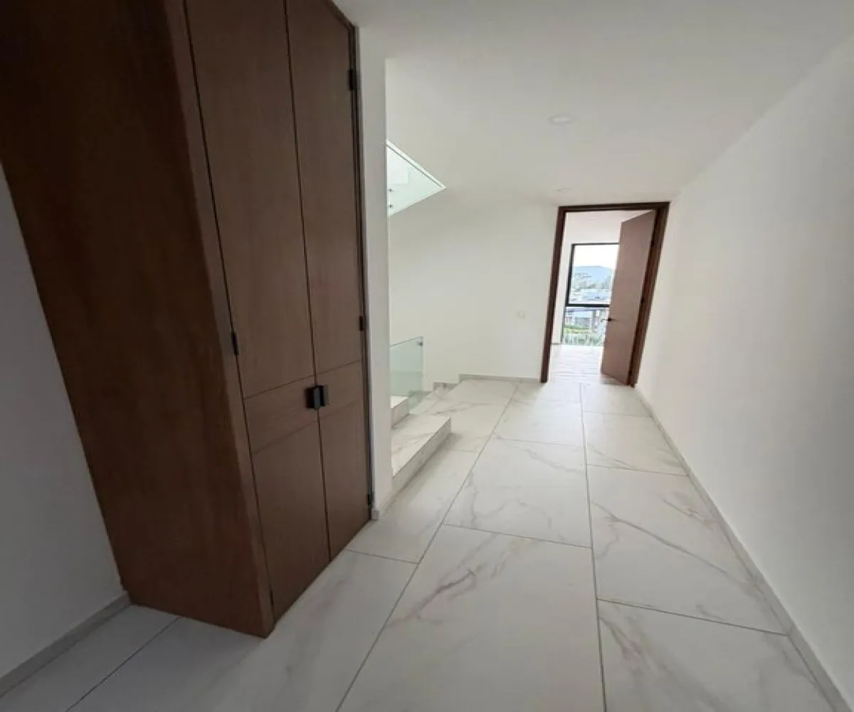 Casa En Venta,Bosques Vallarta,Cto. de Bosque 493, Zapopan, Jalisco 45134, 1 Cuarto,1 Baño,Cto. de Bosque,1,pl7JO5Y