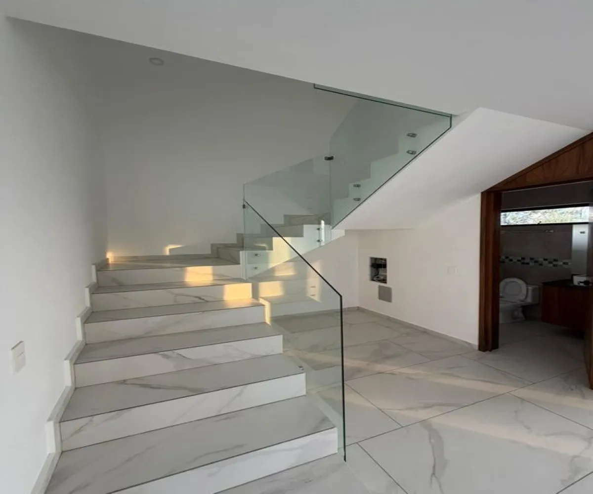 Casa En Venta,Bosques Vallarta,Cto. de Bosque 493, Zapopan, Jalisco 45134, 1 Cuarto,1 Baño,Cto. de Bosque,1,pl7JO5Y