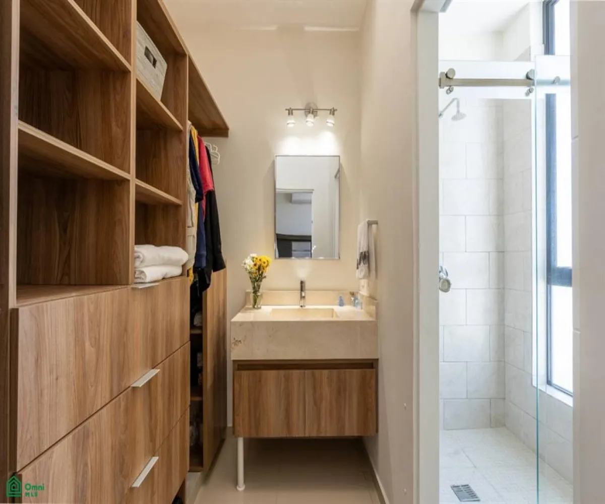 Casa En Venta,De las Juntas Delegación,Joaquin Amaro 520 Casa 63, Puerto Vallarta, Jalisco 48291, 3 Habitaciones,2 Baños,Joaquin Amaro,2,MX251047038