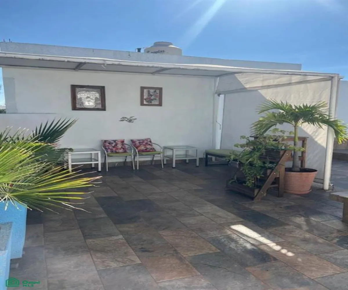 Casa En Venta,Jardines de La Cruz 1a. Sección,Isla Candia 3122, Guadalajara, Jalisco 44950, 4 Habitaciones,4 Baños,Isla Candia,3,MX251047555
