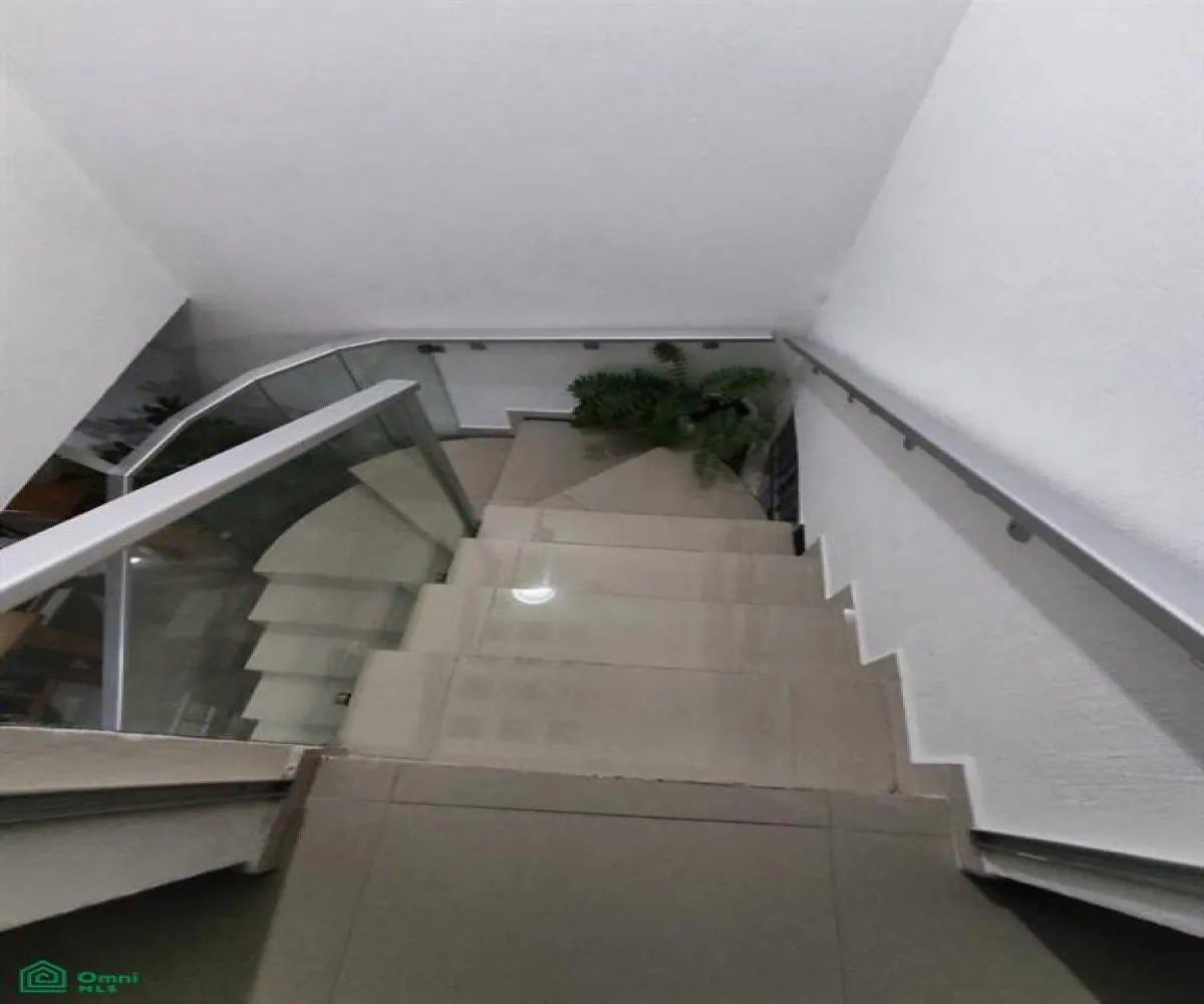 Casa En Venta,Jardines de La Cruz 1a. Sección,Isla Candia 3122, Guadalajara, Jalisco 44950, 4 Habitaciones,4 Baños,Isla Candia,3,MX251047555