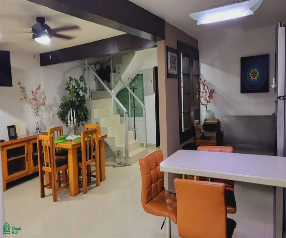 Casa En Venta,Jardines de La Cruz 1a. Sección,Isla Candia 3122, Guadalajara, Jalisco 44950, 4 Habitaciones,4 Baños,Isla Candia,3,MX251047555