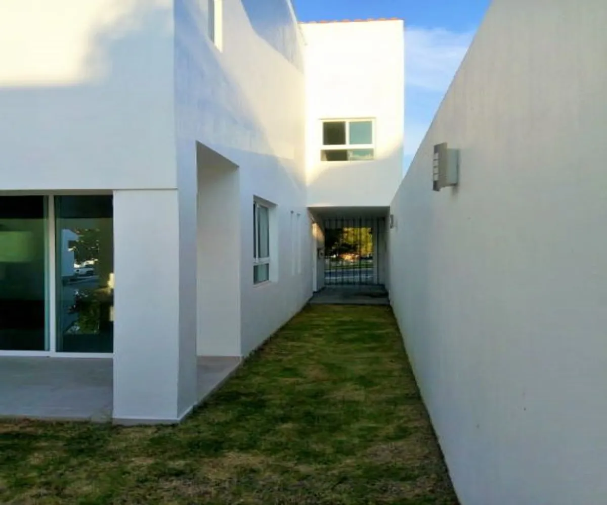 Casa En Renta,Bosques de Santa Anita,LOS PIRINEOS C2, Tlajomulco de Zúñiga, Jalisco 45640, 4 Habitaciones,3 Baños,LOS PIRINEOS,2,pzc9LXA