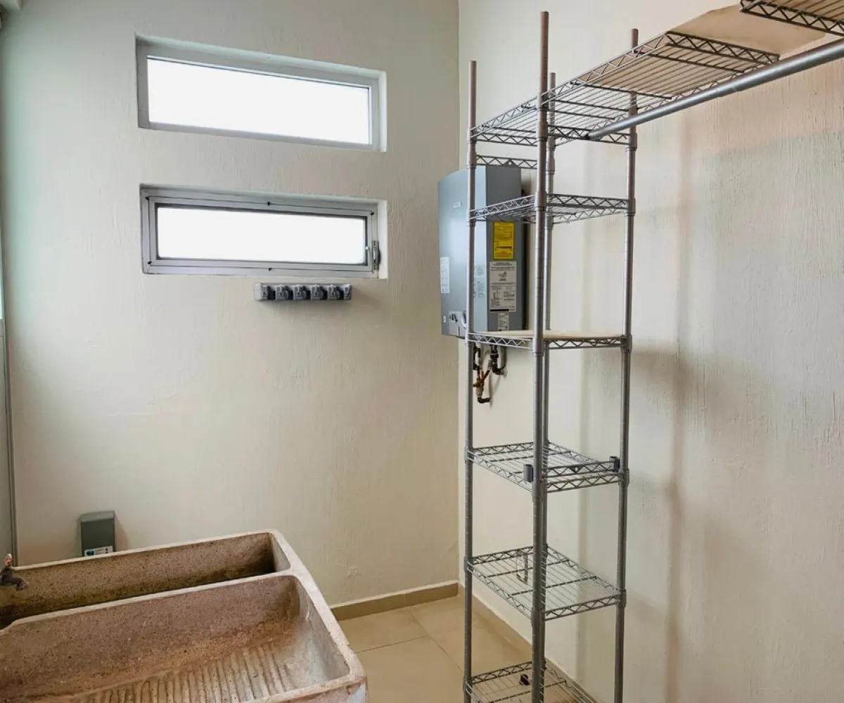 Casa En Renta,Jardín Real,Jardín De Las Diligencias S/N 237, Zapopan, Jalisco 45136, 3 Habitaciones,3 Baños,Jardín De Las Diligencias,1,pcqSVur