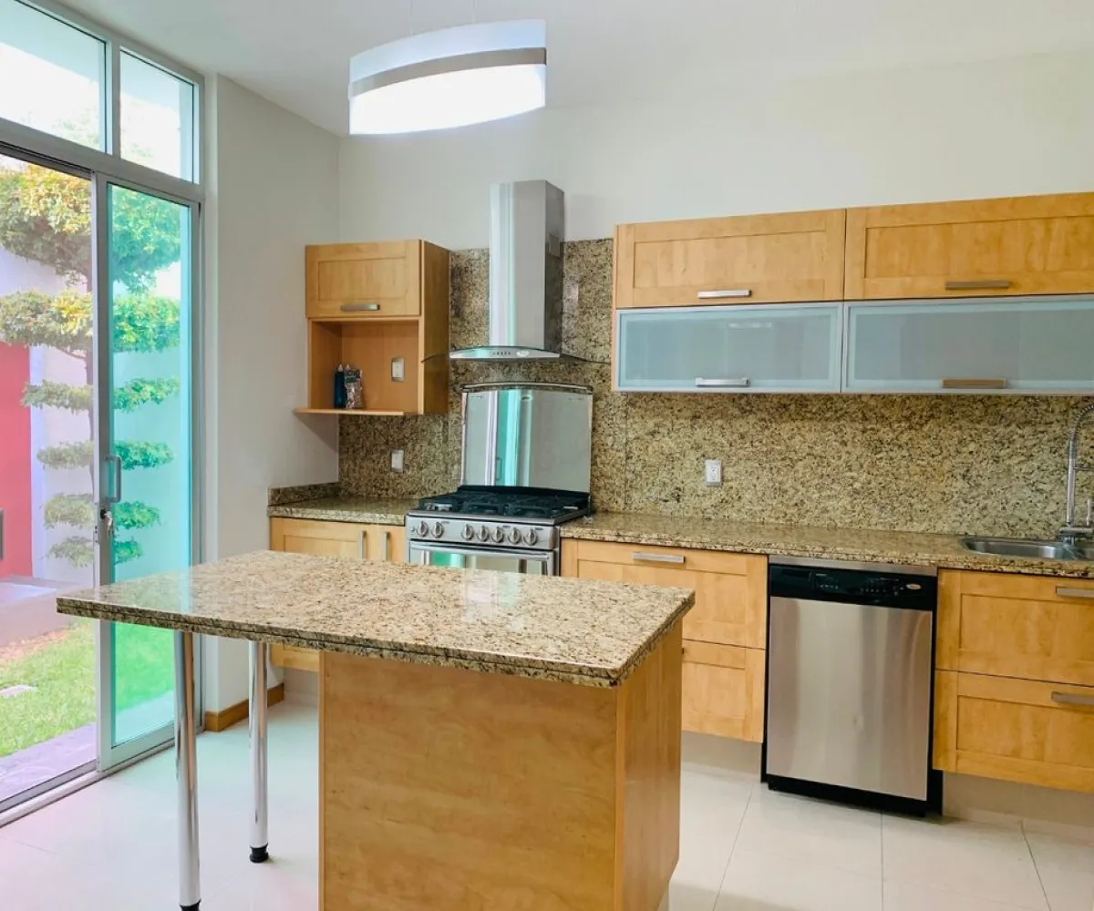 Casa En Renta,Jardín Real,Jardín De Las Diligencias S/N 237, Zapopan, Jalisco 45136, 3 Habitaciones,3 Baños,Jardín De Las Diligencias,1,pcqSVur