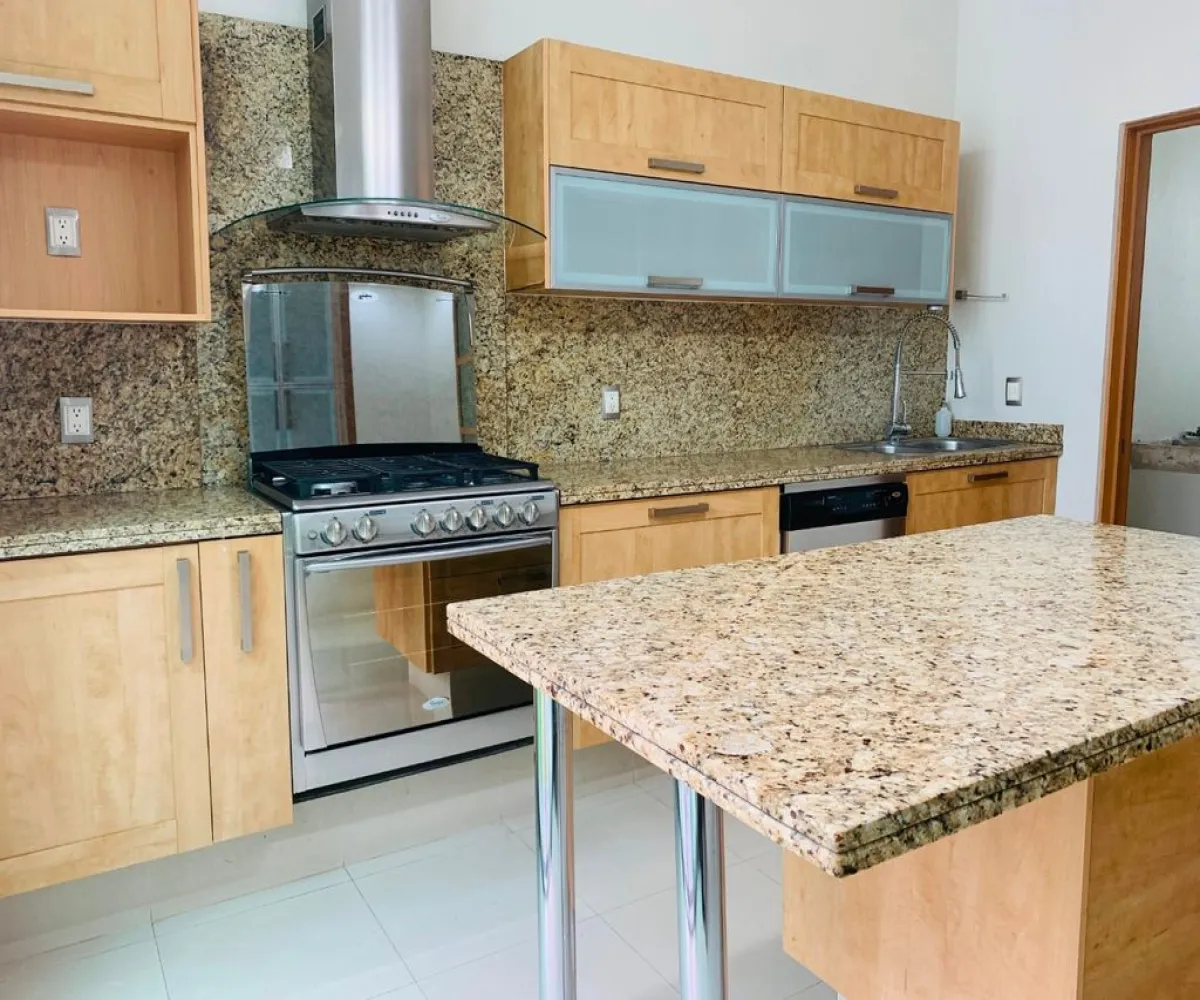 Casa En Renta,Jardín Real,Jardín De Las Diligencias S/N 237, Zapopan, Jalisco 45136, 3 Habitaciones,3 Baños,Jardín De Las Diligencias,1,pcqSVur