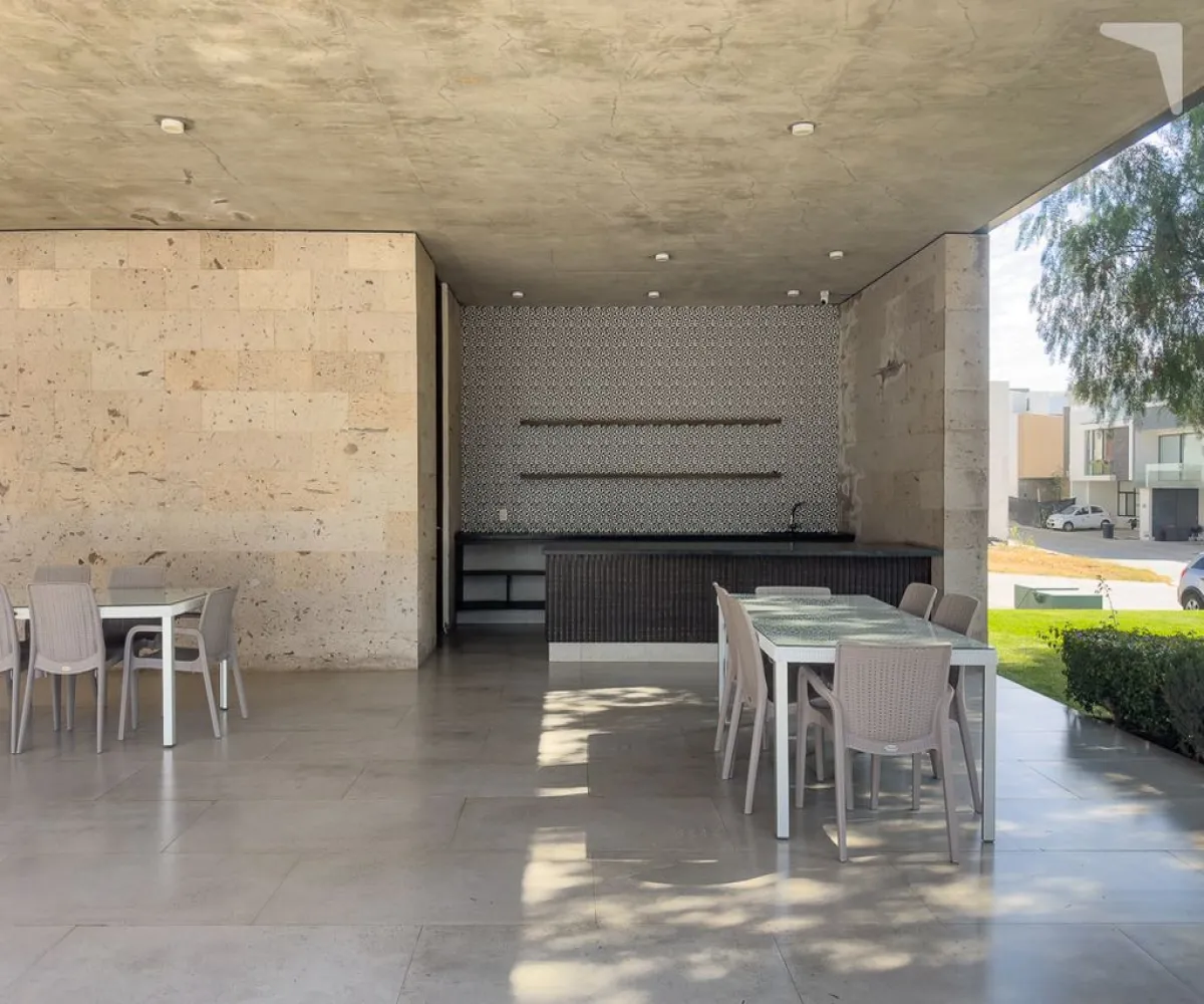 Casa En Venta,Capital Norte,Avenida F 5250 142, Zapopan, Jalisco 45134, 3 Habitaciones,4 Baños,Avenida F,3,pRM2ftL