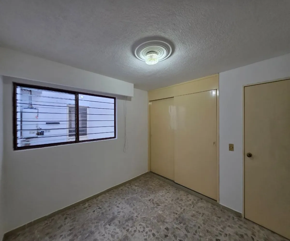 Casa En Renta,Independencia Oriente,Montes Urales 1338, Guadalajara, Jalisco 44340, 4 Habitaciones,3 Baños,Montes Urales,1,pdS6HXT