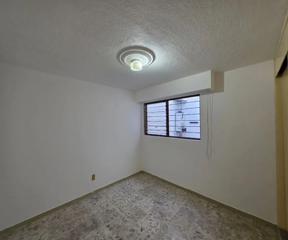 Casa En Renta,Independencia Oriente,Montes Urales 1338, Guadalajara, Jalisco 44340, 4 Habitaciones,3 Baños,Montes Urales,1,pdS6HXT