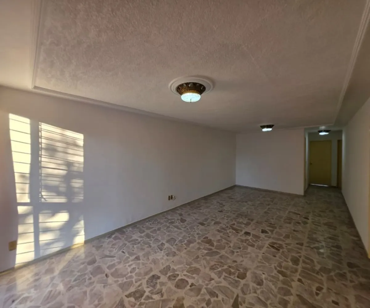 Casa En Renta,Independencia Oriente,Montes Urales 1338, Guadalajara, Jalisco 44340, 4 Habitaciones,3 Baños,Montes Urales,1,pdS6HXT