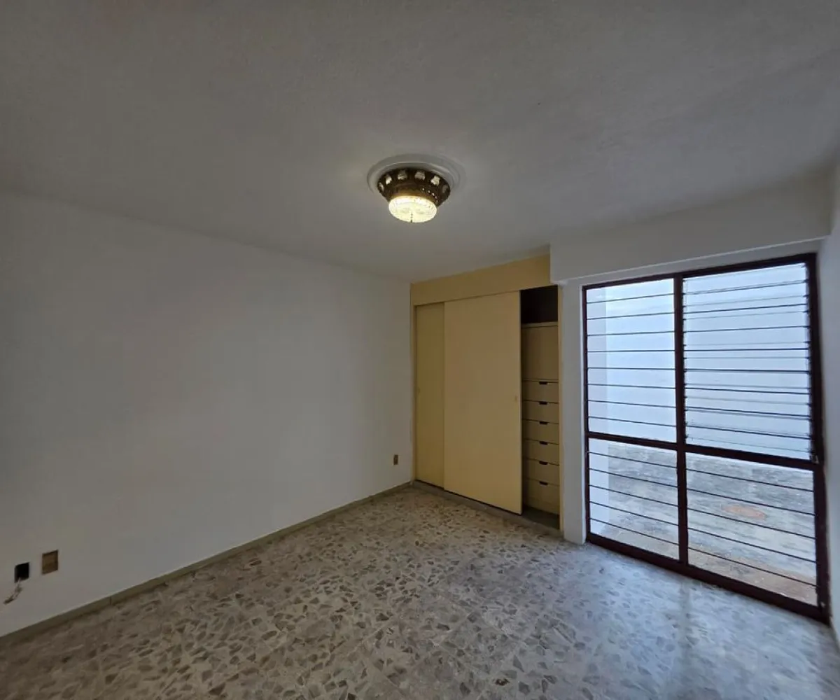 Casa En Renta,Independencia Oriente,Montes Urales 1338, Guadalajara, Jalisco 44340, 4 Habitaciones,3 Baños,Montes Urales,1,pdS6HXT