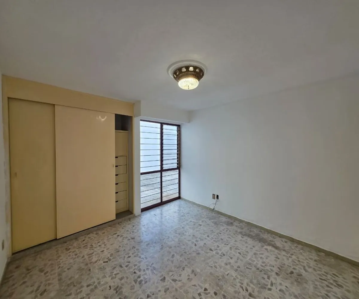 Casa En Renta,Independencia Oriente,Montes Urales 1338, Guadalajara, Jalisco 44340, 4 Habitaciones,3 Baños,Montes Urales,1,pdS6HXT