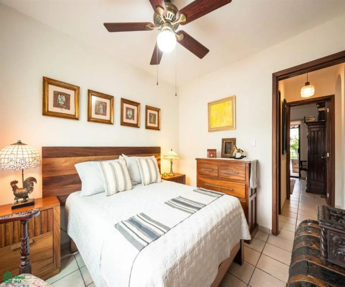 Casa En Venta,Las Aralias,GOLONDRINA 103, Puerto Vallarta, Jalisco 48328, 2 Habitaciones,3 Baños,GOLONDRINA,MX251047916