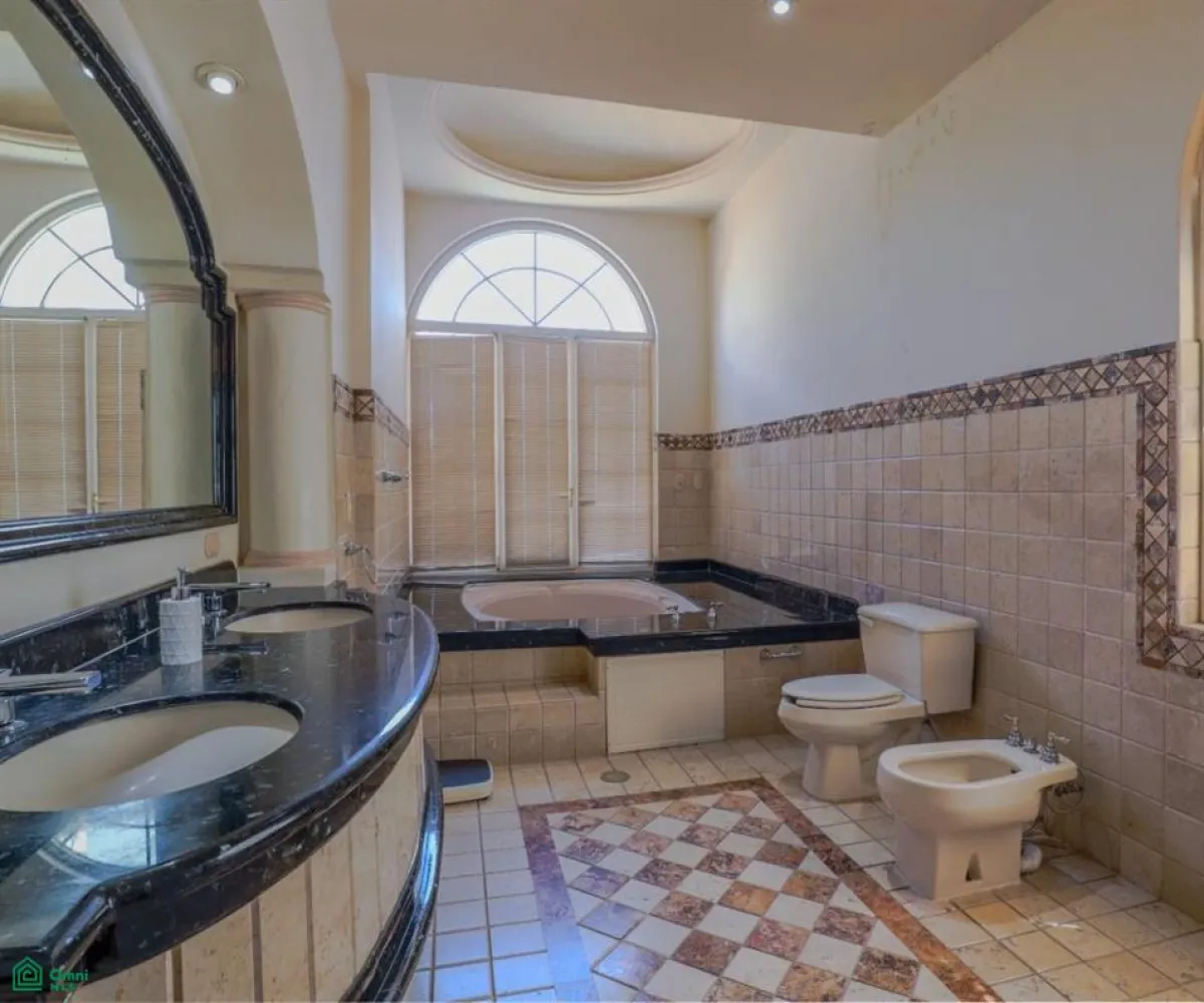 Casa En Venta,Versalles,PALM SPRINGS 351, Puerto Vallarta, Jalisco 48310, 5 Habitaciones,4 Baños,PALM SPRINGS,2,MX251048006