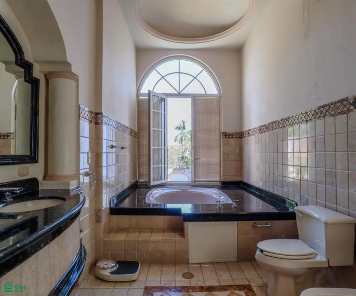 Casa En Venta,Versalles,PALM SPRINGS 351, Puerto Vallarta, Jalisco 48310, 5 Habitaciones,4 Baños,PALM SPRINGS,2,MX251048006