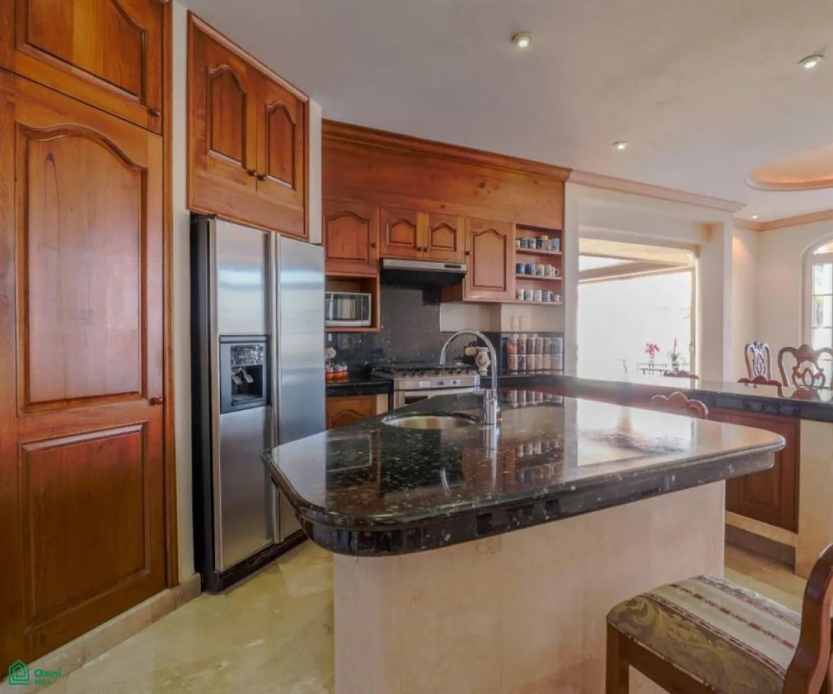 Casa En Venta,Versalles,PALM SPRINGS 351, Puerto Vallarta, Jalisco 48310, 5 Habitaciones,4 Baños,PALM SPRINGS,2,MX251048006