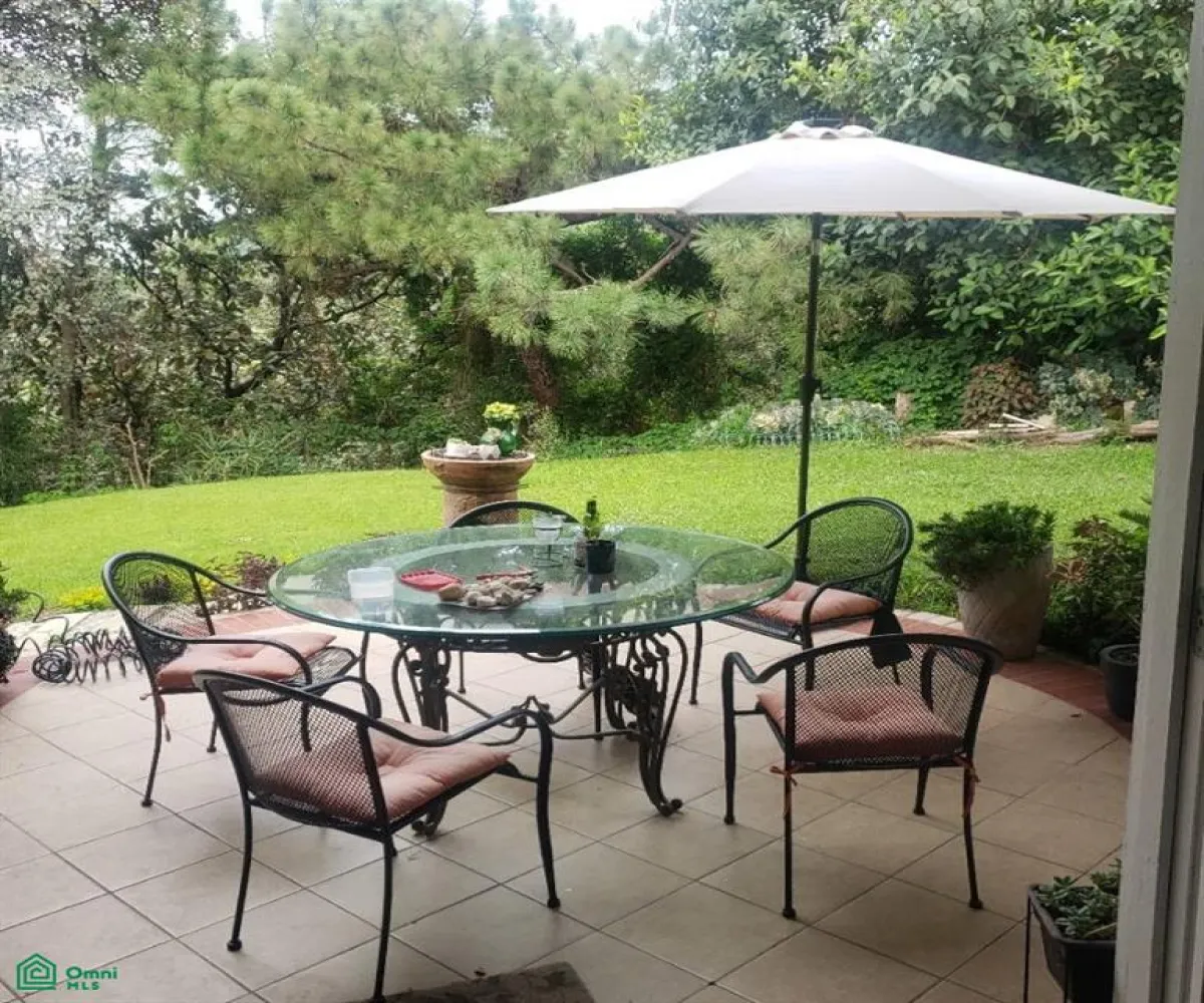 Casa En Venta,La Venta Del Astillero,Callejon de los Pinos 899, Zapopan, Jalisco 45221, 7 Habitaciones,4 Baños,Callejon de los Pinos,1,MX251048080