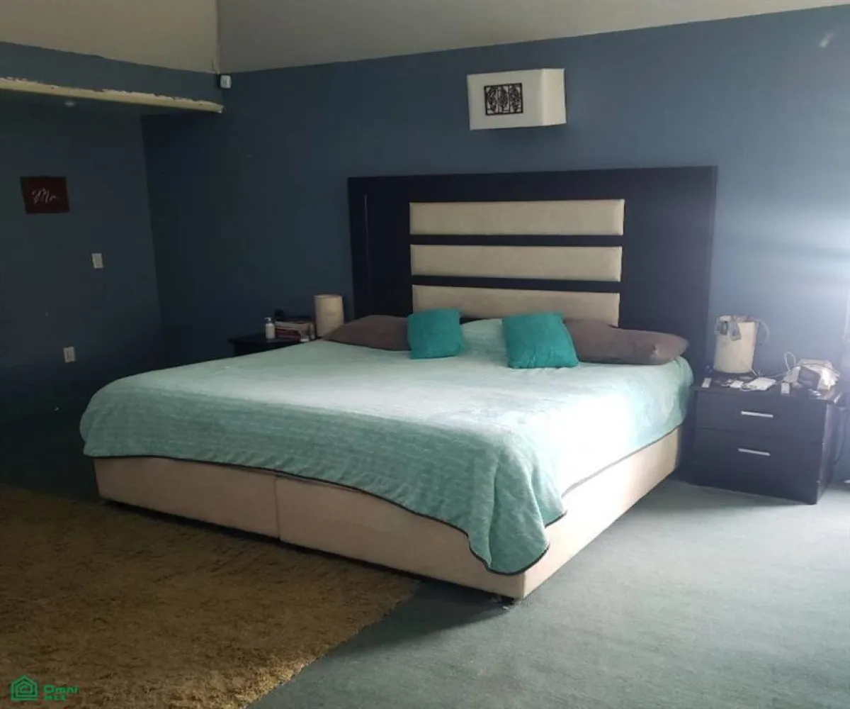 Casa En Venta,La Venta Del Astillero,Callejon de los Pinos 899, Zapopan, Jalisco 45221, 7 Habitaciones,4 Baños,Callejon de los Pinos,1,MX251048080