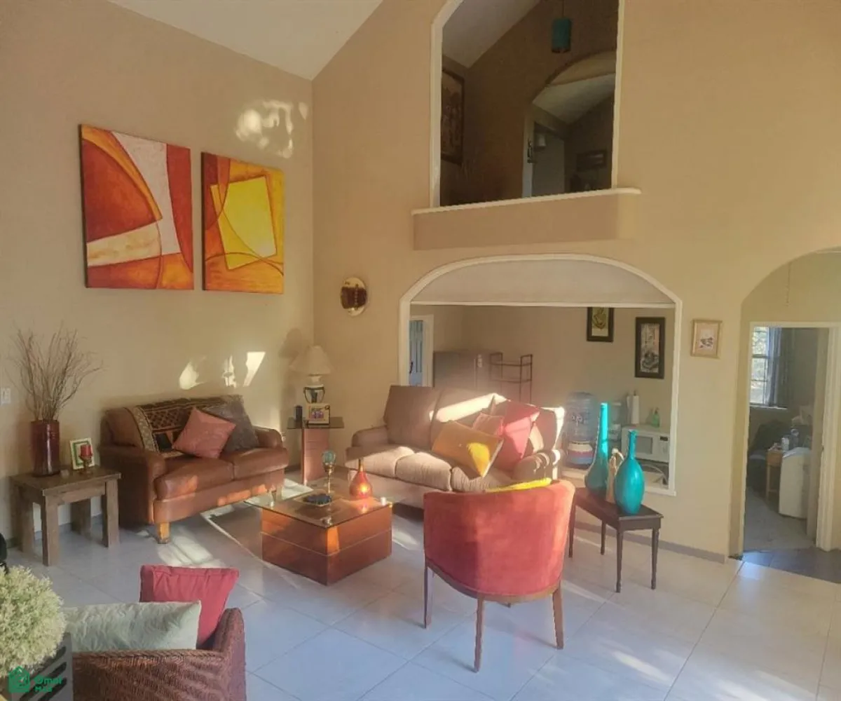 Casa En Venta,La Venta Del Astillero,Callejon de los Pinos 899, Zapopan, Jalisco 45221, 7 Habitaciones,4 Baños,Callejon de los Pinos,1,MX251048080