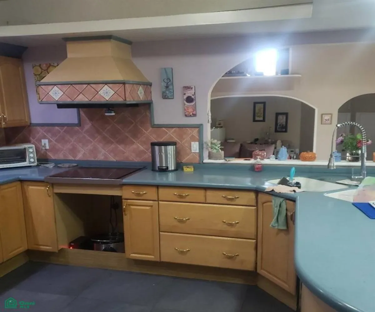 Casa En Venta,La Venta Del Astillero,Callejon de los Pinos 899, Zapopan, Jalisco 45221, 7 Habitaciones,4 Baños,Callejon de los Pinos,1,MX251048080