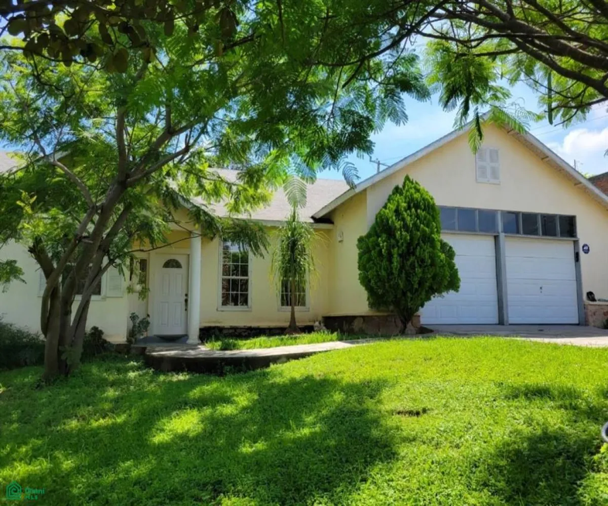 Casa En Venta,La Venta Del Astillero,Callejon de los Pinos 899, Zapopan, Jalisco 45221, 7 Habitaciones,4 Baños,Callejon de los Pinos,1,MX251048080