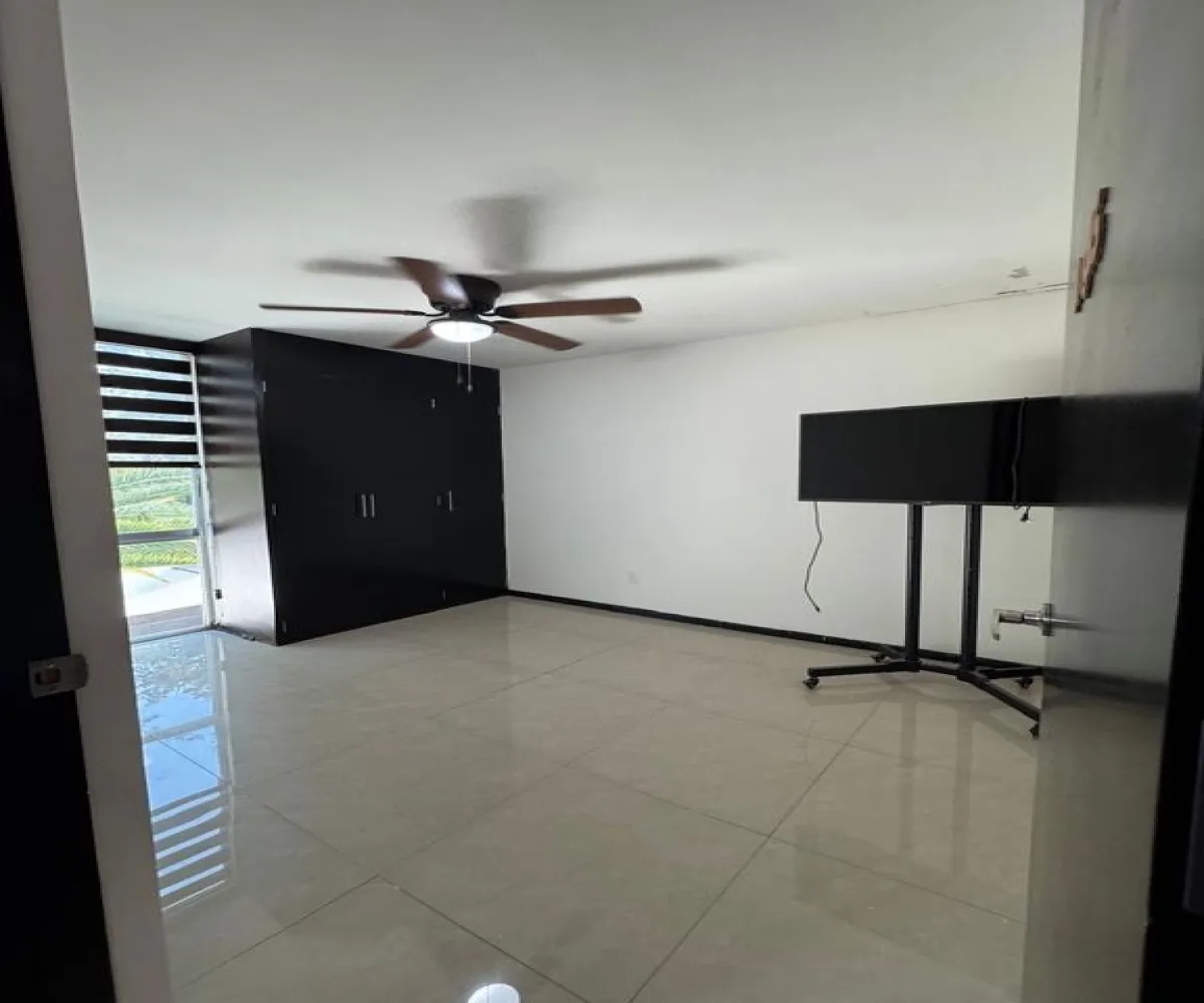 Casa En Venta,Los Gavilanes,Avenida Camino Real a Colima 180 36, Tlajomulco de Zúñiga, Jalisco 45645, 3 Habitaciones,2 Baños,Avenida Camino Real a Colima,1,p4NbYxy