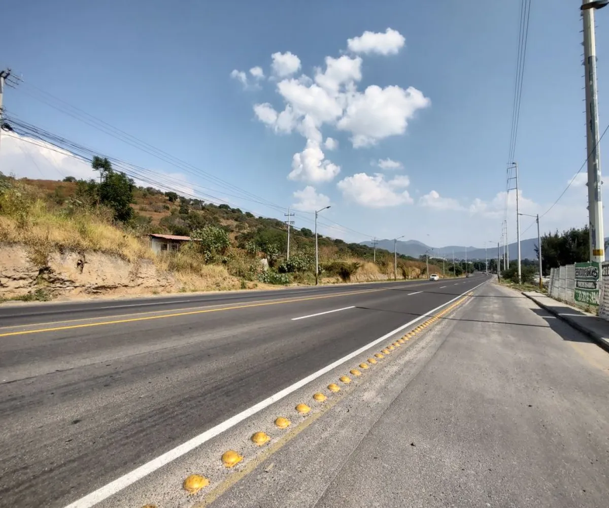 Terreno En Venta,Santa Cruz de las Flores,Carretera a San Isidro Mazatepec 630 2A, Tlajomulco de Zúñiga, Jalisco 45640,Carretera a San Isidro Mazatepec,pUhGM2Y