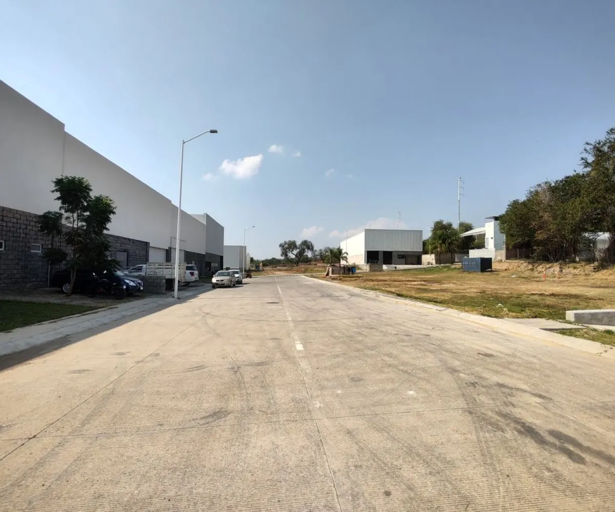 Terreno En Venta,Santa Cruz de las Flores,Carretera a San Isidro Mazatepec 630 2A, Tlajomulco de Zúñiga, Jalisco 45640,Carretera a San Isidro Mazatepec,pUhGM2Y