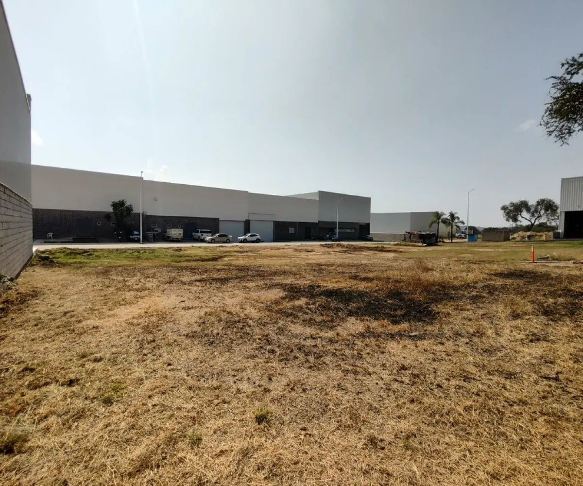Terreno En Venta,Santa Cruz de las Flores,Carretera a San Isidro Mazatepec 630 2A, Tlajomulco de Zúñiga, Jalisco 45640,Carretera a San Isidro Mazatepec,pUhGM2Y