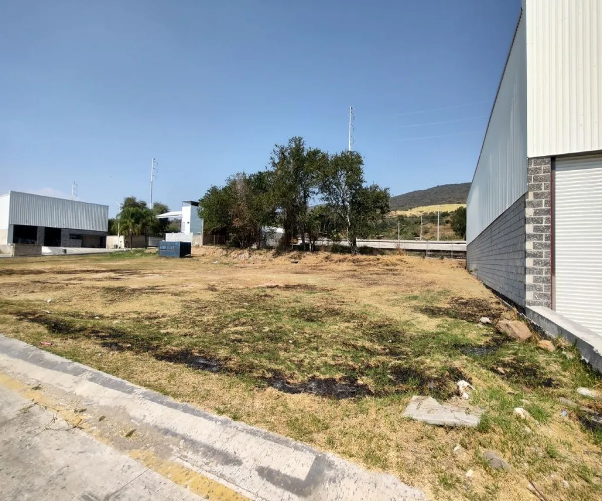 Terreno En Venta,Santa Cruz de las Flores,Carretera a San Isidro Mazatepec 630 2A, Tlajomulco de Zúñiga, Jalisco 45640,Carretera a San Isidro Mazatepec,pUhGM2Y