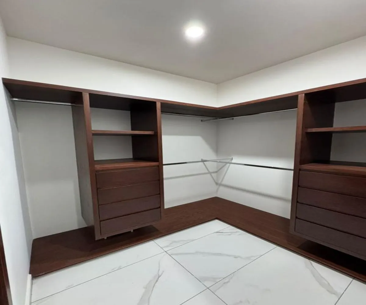 Casa En Venta,capital norte,Avenida Paseo de la Cantera 765, Zapopan, Jalisco 45134, 4 Habitaciones,4 Baños,Avenida Paseo de la Cantera,1,pv4rwfm