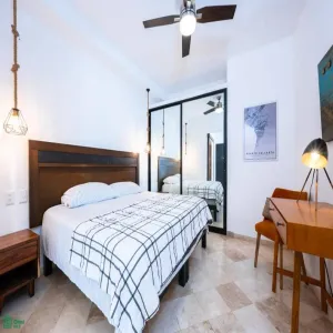 Departamento En Venta,Valentín Gómez Farias,Valentin Gomez Farias 155, Puerto Vallarta, Jalisco 48320, 1 Cuarto,1 Baño,Valentin Gomez Farias,1,MX251048366
