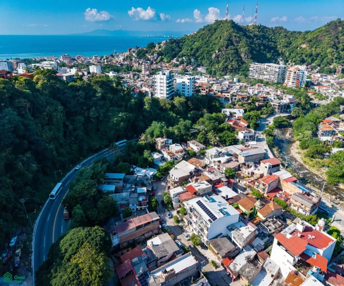 Departamento En Venta,Valentín Gómez Farias,Valentin Gomez Farias 155, Puerto Vallarta, Jalisco 48320, 1 Cuarto,1 Baño,Valentin Gomez Farias,1,MX251048366