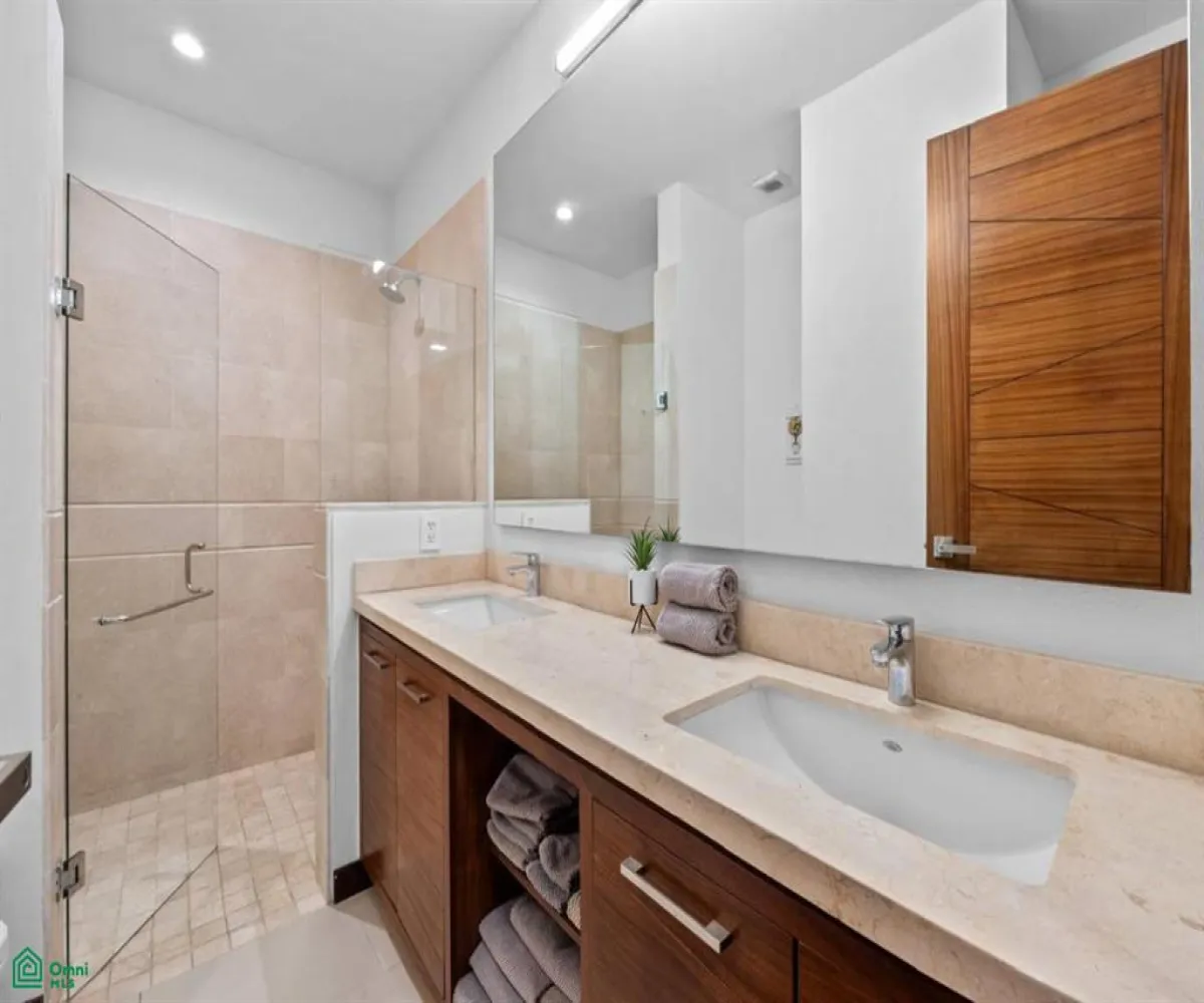 Departamento En Venta,Marina Vallarta,Dpto V Marina 103, Puerto Vallarta, Jalisco 48354, 3 Habitaciones,3 Baños,Dpto V Marina,MX251048486