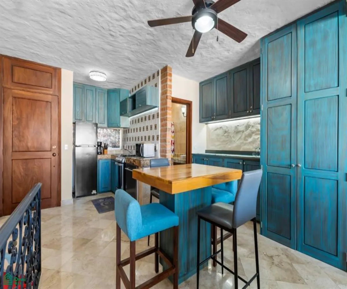 Departamento En Venta,Amapas,Carretera Barra de Navidad 540 Unit 4, Puerto Vallarta, Jalisco 48399, 1 Cuarto,1 Baño,Carretera Barra de Navidad,3,MX251048503