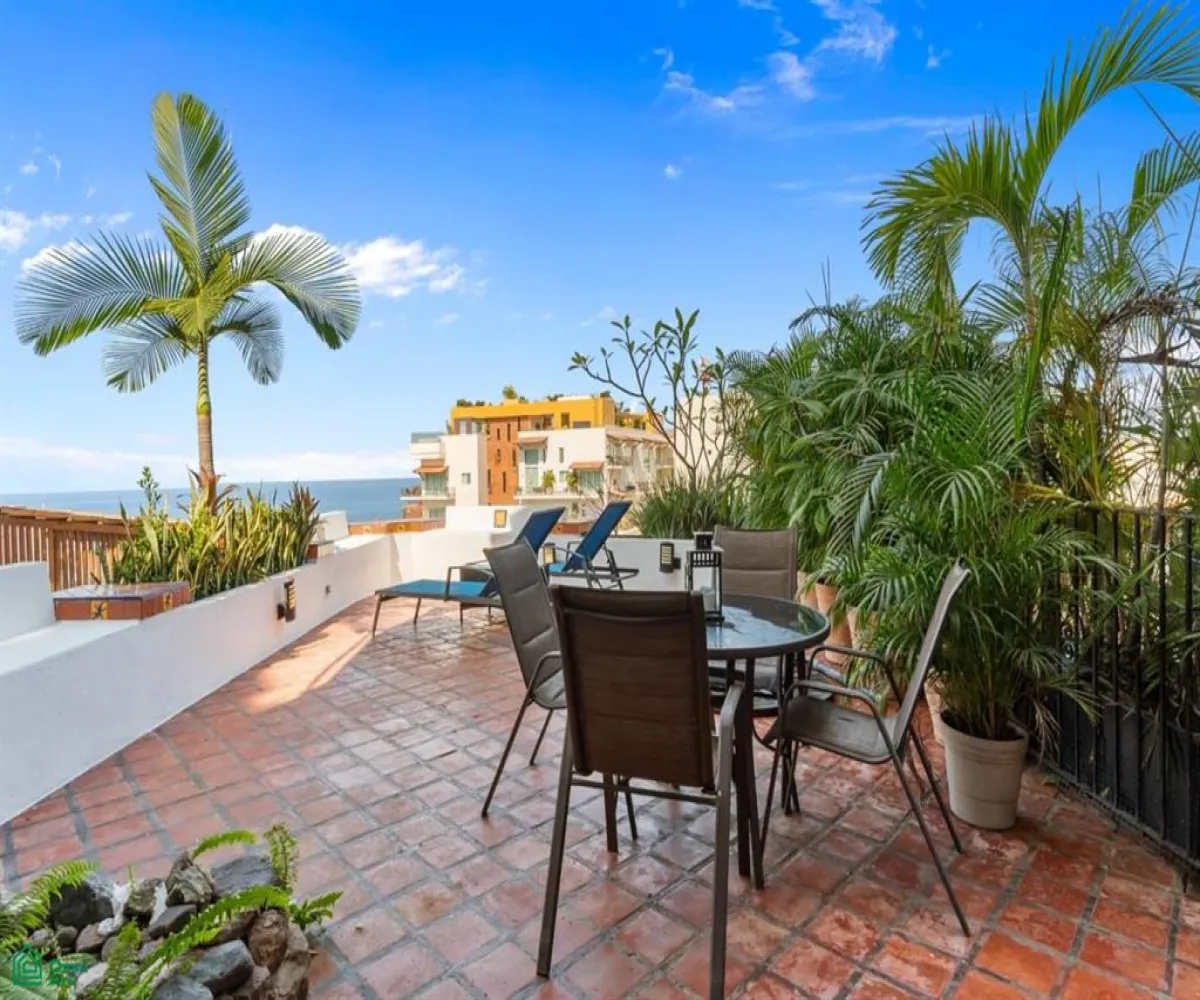 Departamento En Venta,Amapas,Carretera Barra de Navidad 540 Unit 4, Puerto Vallarta, Jalisco 48399, 1 Cuarto,1 Baño,Carretera Barra de Navidad,3,MX251048503