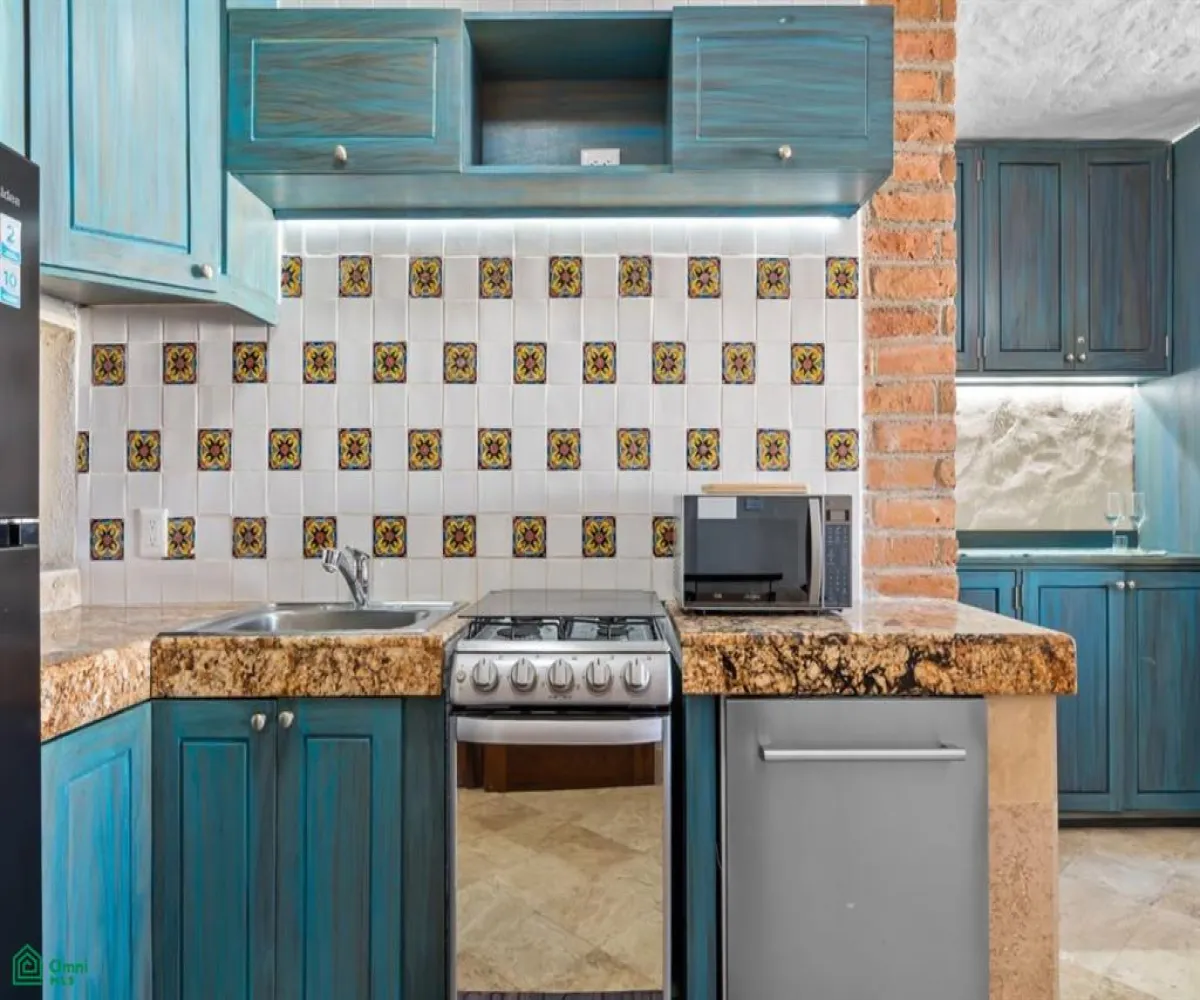 Departamento En Venta,Amapas,Carretera Barra de Navidad 540 Unit 4, Puerto Vallarta, Jalisco 48399, 1 Cuarto,1 Baño,Carretera Barra de Navidad,3,MX251048503