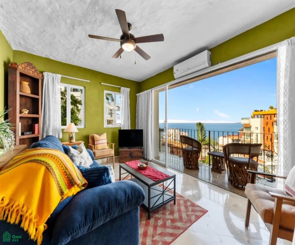 Departamento En Venta,Amapas,Carretera Barra de Navidad 540 Unit 4, Puerto Vallarta, Jalisco 48399, 1 Cuarto,1 Baño,Carretera Barra de Navidad,3,MX251048503